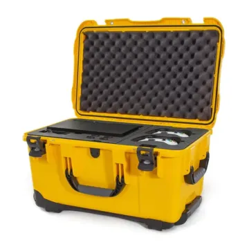 Photo de NANUK™ 938 - Valise de Protection Jaune avec Mousse pour XBOX