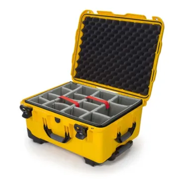Photo de NANUK™ 950 - Valise de Protection Jaune avec Séparateur