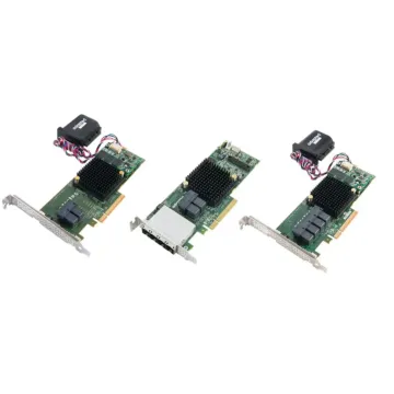 Gamme de contrôleurs RAID Microsemi Adaptec Série 7 montrant les connecteurs Mini SAS HD et le module de sauvegarde flash AFM-700.