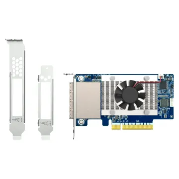 Carte d'extension PCIe Gen 4 QNAP QXP-1630S-3816 au format demi-hauteur équipée de quatre connecteurs Mini-SAS HD externes et 2 équerres.