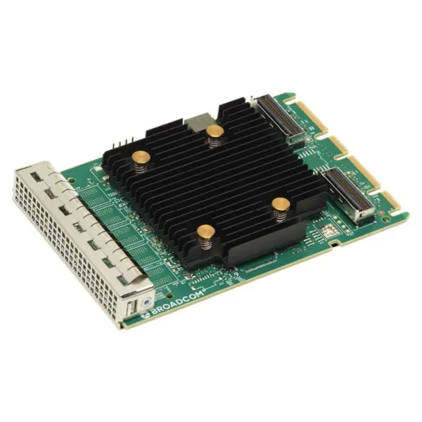 Adaptateur Broadcom HBA 9502-16i format OCP 3.0 avec dissipateur passif noir et connecteurs SFF-8654 verticaux.
