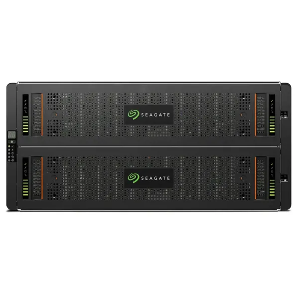 Face avant du Seagate Exos X 5U84 avec 84 baies disques 3.5 ou 2.5 pouces SAS ou SSD