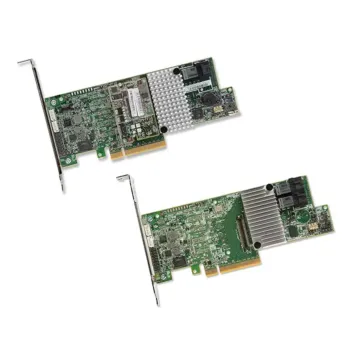 Contrôleurs RAID Broadcom MegaRAID SAS 9341-4i et 9341-8i en vue oblique avec équerres PCIe, dissipateurs thermiques aluminium et connecteurs internes mini-SAS HD SFF8643