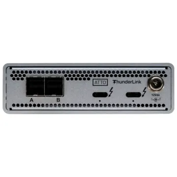 Adaptateur Thunderbolt ATTO ThunderLink SH 3128 avec double port Thunderbolt et connecteurs SAS HD externes.