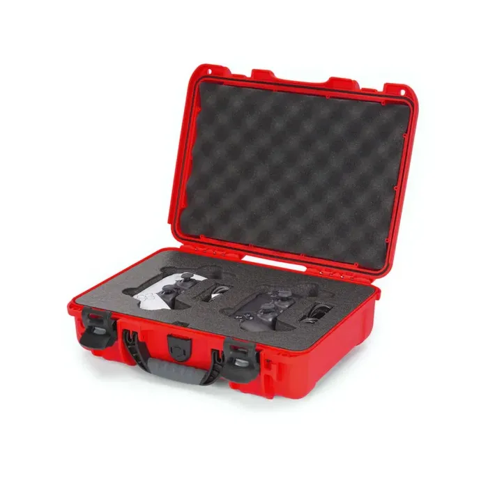Photo de NANUK™ 910 - Valise de Protection Rouge avec mousse pour 2 manettes Playstation 5