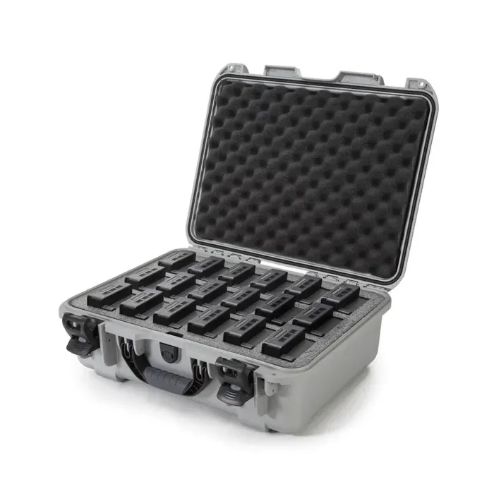 Photo de NANUK™ 930 - Valise de Protection Gris avec Mousse pour Batteries DJI Matrice 200