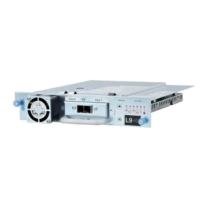 Lecteur Quantum Scalar i3 LTO-9 SAS – Port mini-SAS-HD 8644 visible