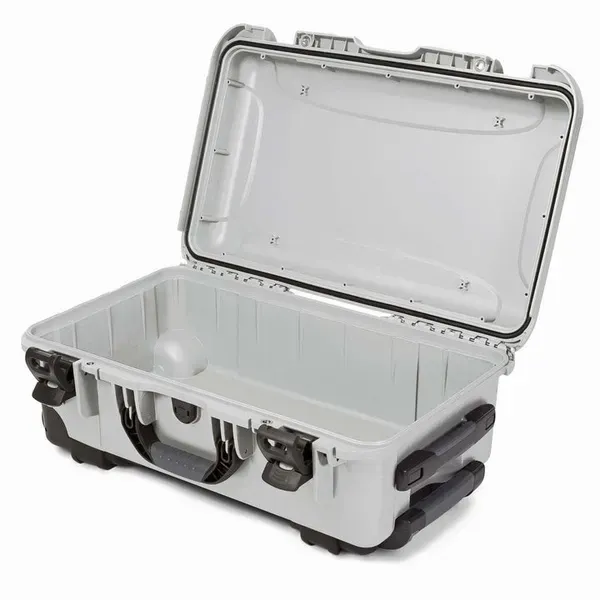 Nanuk 935 gris valise vide