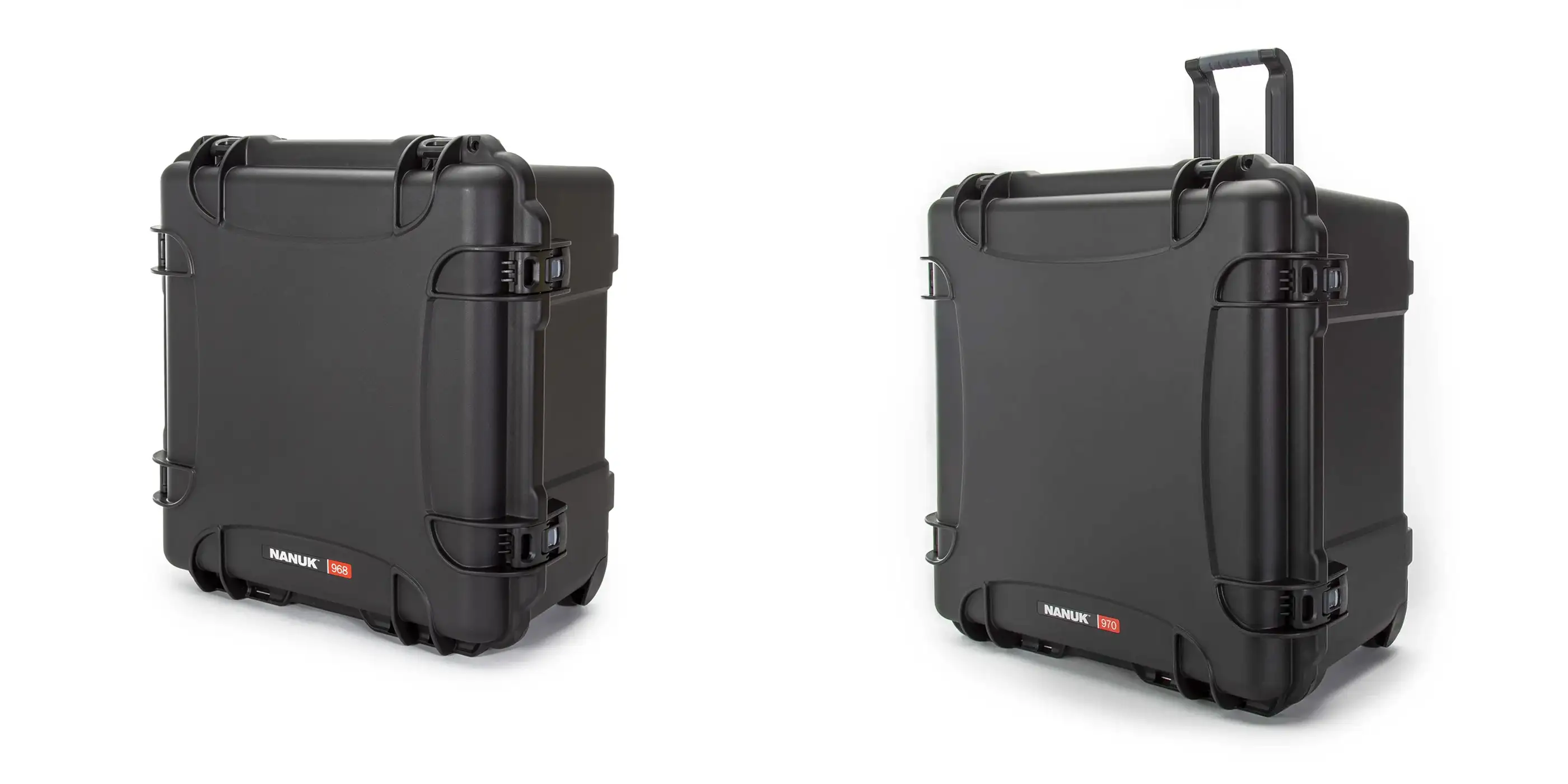 Valises de protection Nanuk 968 et 970 noires vues de 3/4