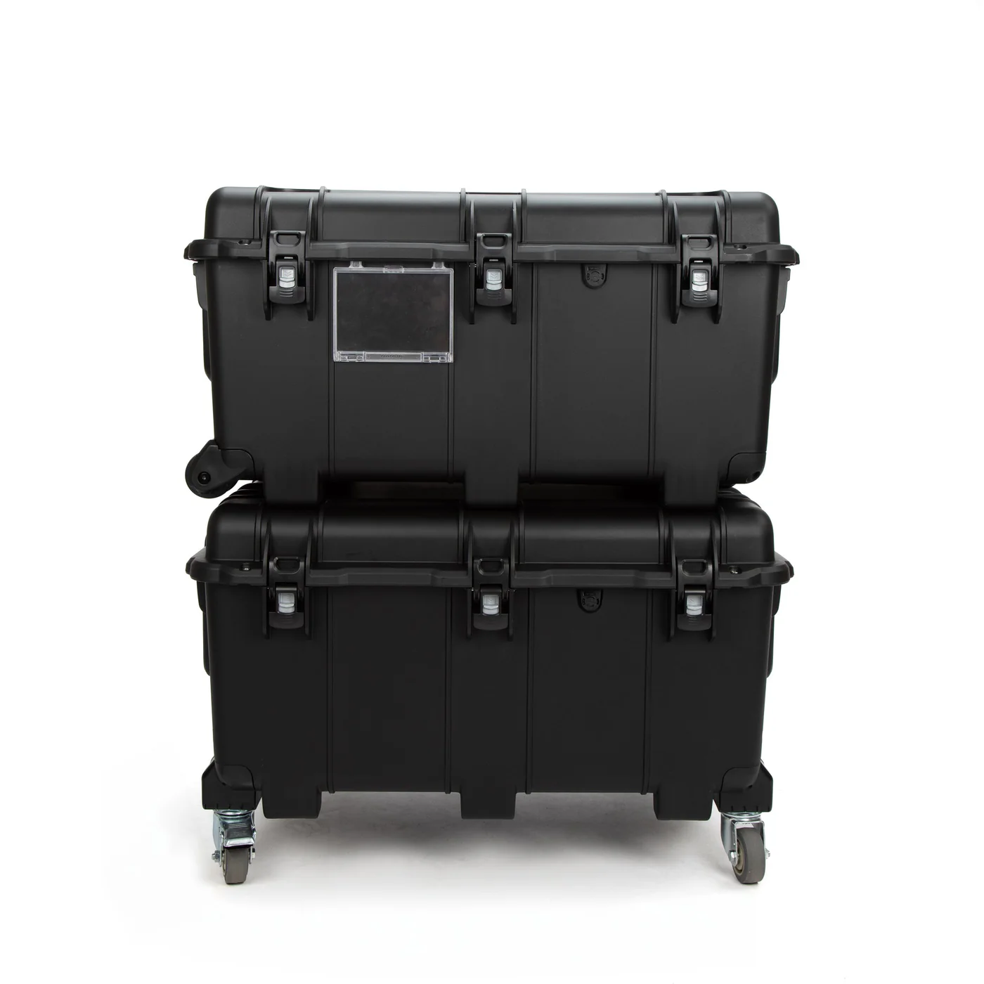 Valises NANUK 975 et 976 empilées pour le transport et le stockage